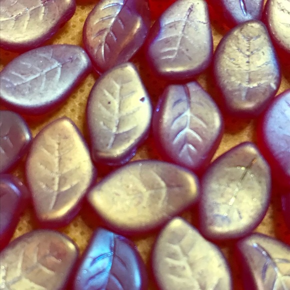 Czech glass leaves - Picture 3 of 5